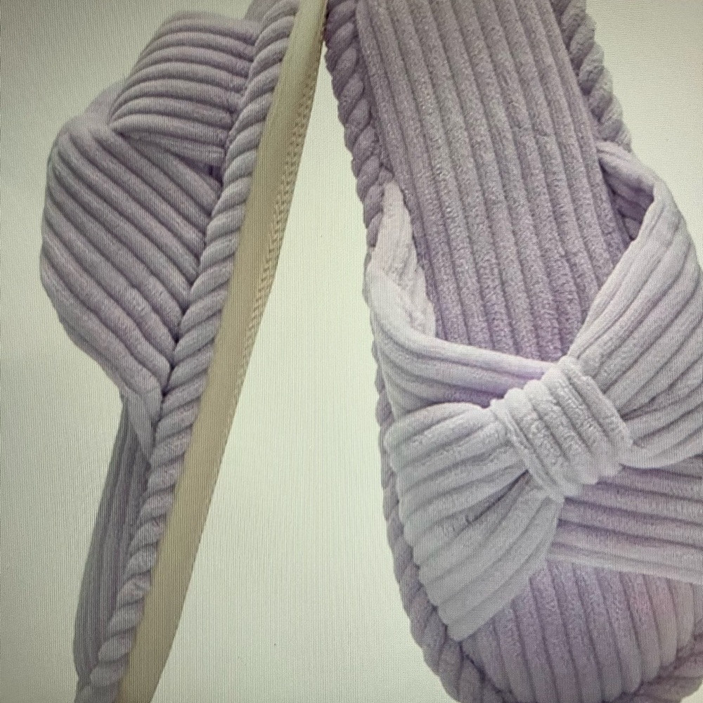 Chantomoo Women's Plush Memory Foam Slippers - Lilac size 6 uk 36/37